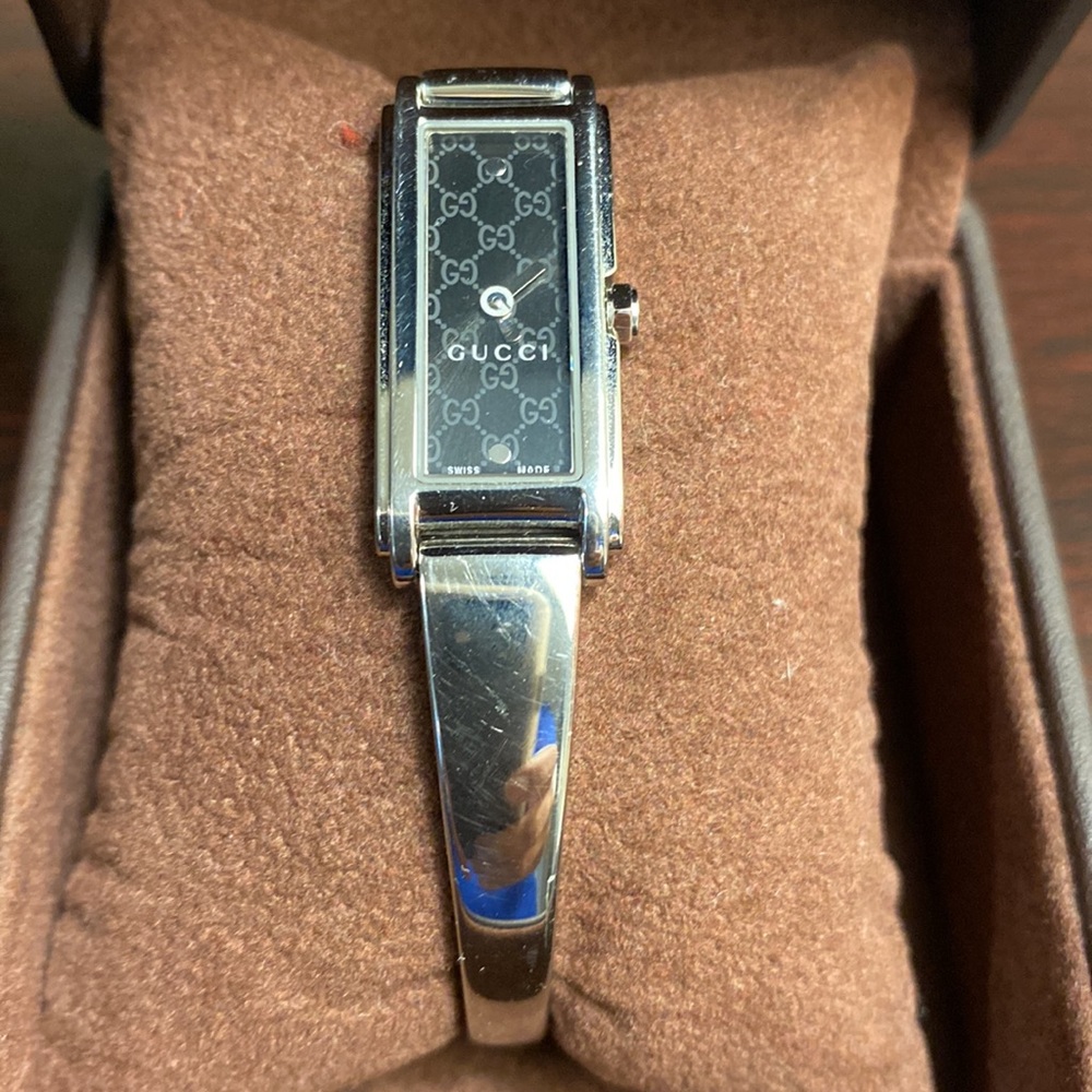 Authentic Gucci 109 Series Vintage
